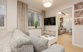 Comfortable Apartment Warsaw Wola & Balcony By Noclegi Renters